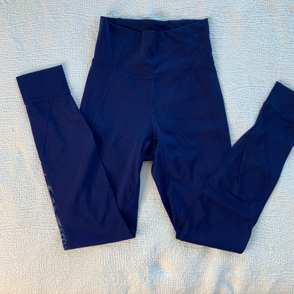 LULULEMON Navy Mesh Panel Size 4 Leggings